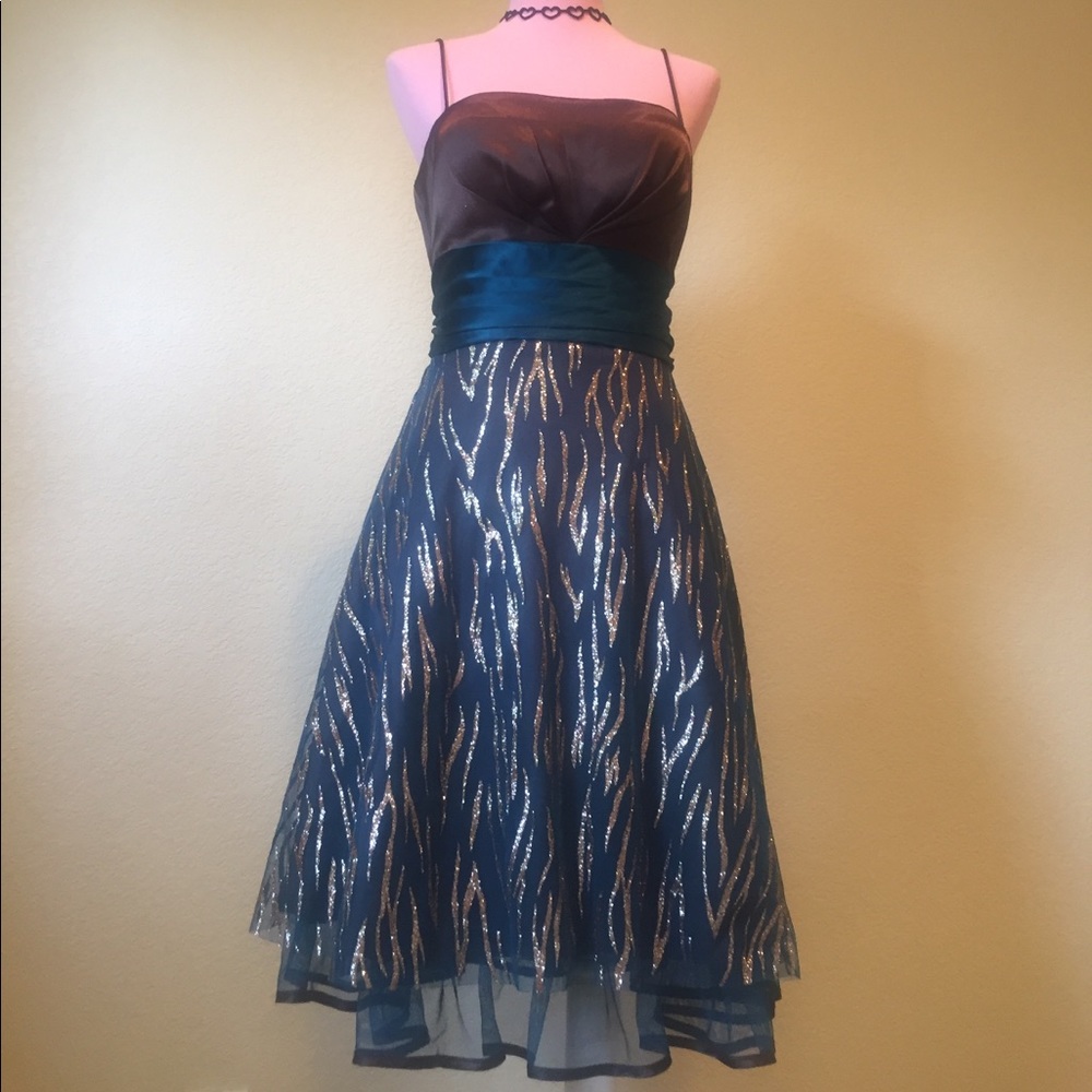 🌟 Beautiful Formal Metallic Glitter Swirl Layered Y2K Prom Dress NWOT - Picture 2 of 11